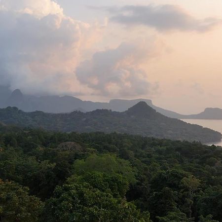 World'S View Wild Camping Salaszoi, Principe Island Santo Antonio Экстерьер фото